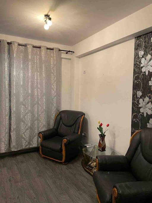 Garsoniera Militari Residence Chiajna Ngoại thất bức ảnh